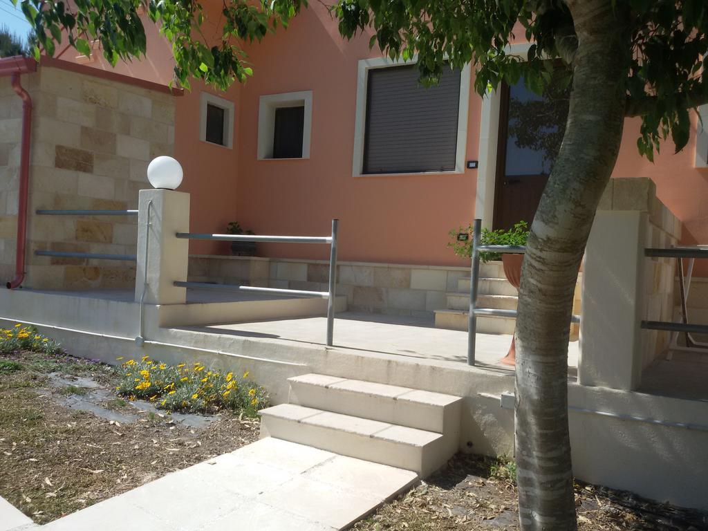 Appartamenti Turistici Aprile Antonio Luigi Borgagne Exterior photo